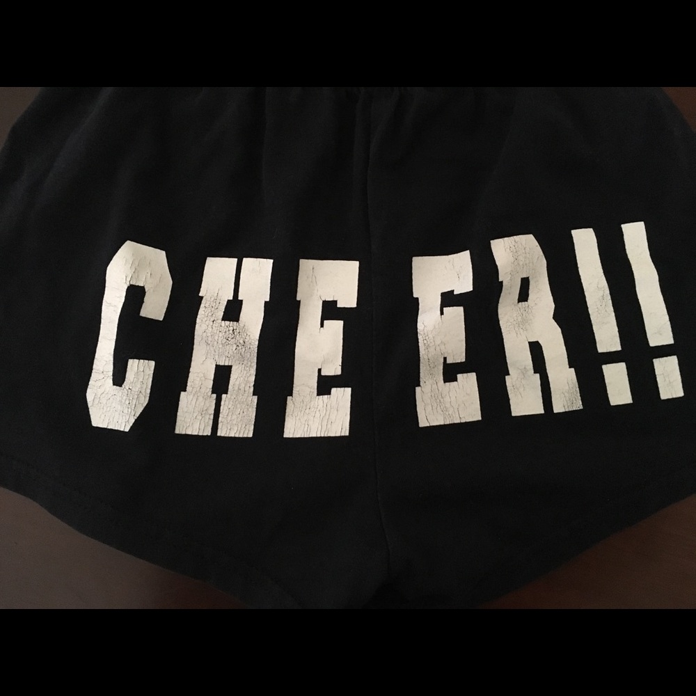Cheer shorts - Picture 2 of 4